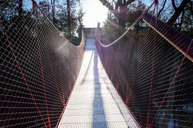 Passerelle Himalayenne du Parc Ausone de Bruges (1).